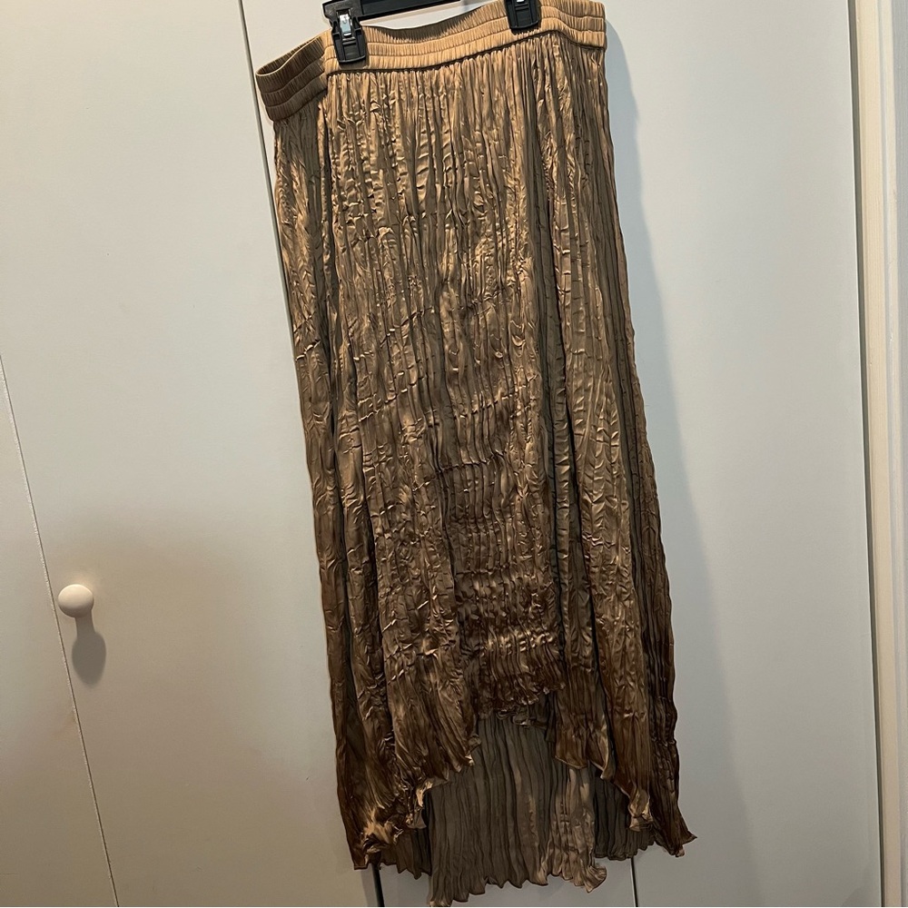 Current air  Tan wrinkled long Skirt size large